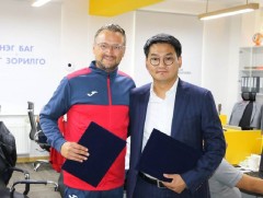 Үндэсний шигшээ багийн хаалгачийг Лукас Войчак дасгалжуулна