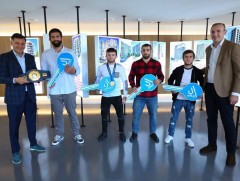 Дэлхийн аварга болсон бөхчүүдэд орон сууц бэлэглэв