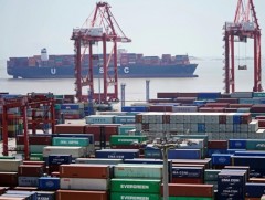 АНУ БНХАУ-ын бараа бүтээгдэхүүний гаалийн татварыг 25-30 хувь болгон нэмэгдүүлэхээ хойшлуулав 