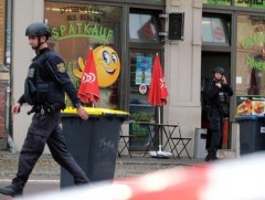 Зүүн Германы Еврейн сүмд зэвсэгтэй этгээд халджээ 