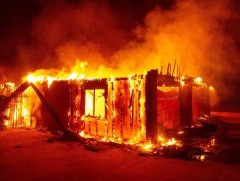 Шатаж буй гэрээс долоон хүний амь аварчээ