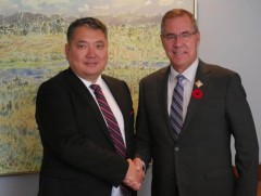 Элчин сайд Канад Улсын Саскатчеван, Манитоба мужуудад ажиллав