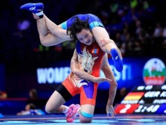 Эмэгтэйчүүдийн Дэлхийн цомд залуу бөхчүүд зодоглоно