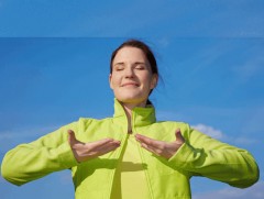 Уушгины өвчлөлөөс сэргийлэх амьсгалын дасгалыг хийж хэвшээрэй