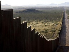 Мексиктэй залгаа хилийн хана барихад 3.6 тэрбум долларын санхүүжилт шийдэхийг хориглов