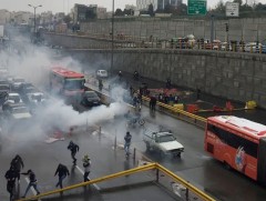 Иранд эсэргүүцлийн ажиллагаанаас үүдэн 304 хүний амь нас хохироод байна