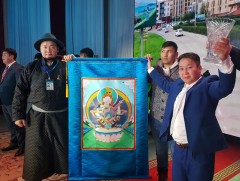 “Болор цом-37” наадмын эзнээр яруу найрагч Б.Жамбалдорж тодорлоо 