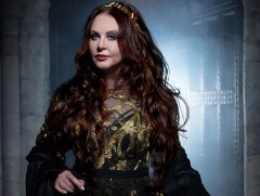 Английн дуурийн дуучин, хөгжимчин Сара Брайтманы амьдрал, уран бүтээл 