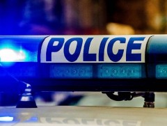 Цагдаа нар бага насны гурван хүүхэд болон 20 хүнийг галын аюулаас аварлаа