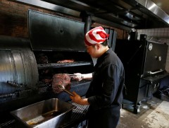 Коронавирусийн уршгаар БНХАУ-д гахайн махны нийлүүлэлт тасалдах болжээ 