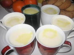 Аарц махнаас илүү уураг агуулдаг