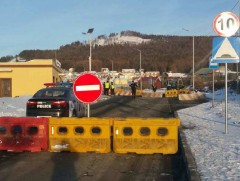 Бүслэн хааж, дэглэм тогтоох ажиллагааг гүйцэтгэж байна