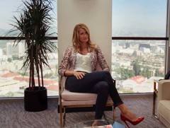 Лора Дерн шилдэг эмэгтэй туслах дүрийн шагнал хүртлээ