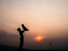 Аж төрөхийн жаргал