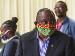 Өмнөд Африкийн Бүгд Найрамдах Улс хөл хоригоо цуцална