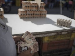 Венесуэл улс цалингийн доод хэмжээгээ нэмэгдүүлнэ