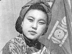 Би багадаа: Ардын жүжигчин Л.Цогзолмаа  