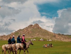 Мөнхөд оршихуйн эх орон