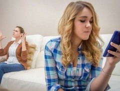 Өсвөр насныханд цахим ертөнц хэрхэн нөлөөлдөг вэ