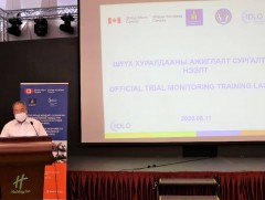 Гэр бүлийн хүчирхийллийн хэргийн шүүх хуралдааны ажиглалт хийх талаар сургалт зохион байгуулав