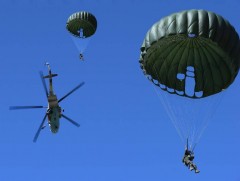 Шүхрийн буултын нислэг үйлдлээ