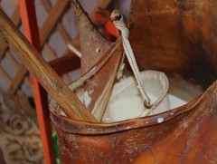 Мөндөр хөвсөн айрагны хөхүүр урлахуйн ёсон 