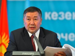 Киргизийн парламентын дарга Канат Исаев үүрэгт ажлаасаа чөлөөлөгдөх болсноо зарлалаа