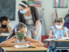 ЮНИСЕФ хичээл сургуулиудаа нээхийг олон улсын засгийн газруудад хандан уриалж байна