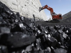 Өмнөговь аймгийн ахмадуудад хоёр тонн нүүрс үнэгүй олгоно