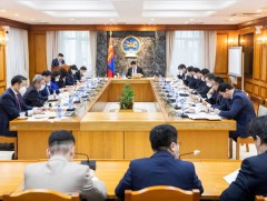 ЗГ: Алтанбулаг боомтоор хил нэвтрэх ачаа тээврийн хөдөлгөөнийг зогсоох хугацааг сунгалаа 
