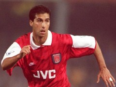 Премьер лигт тоглосон анхны ази тоглогч Жимми Картер