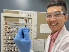 Б.Мөнхбаяр: Монголдоо нанотехнологи, эрчим хүчний судалгааны төв байгуулах зорилготой 