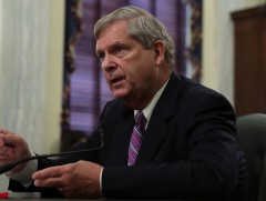 АНУ-ын Хөдөө аж ахуйн сайд тангарагаа өргөлөө