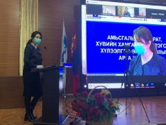 НҮБ-ын Хүн амын сангаас амьсгалын аппарат, хувийн хамгаалах хэрэгсэл хүлээлгэн өгөв