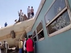 Египет улсад галт тэрэг мөргөлдсөний улмаас 30 гаруй хүн амь насаа алджээ  