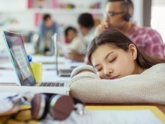 Сэтгэл засал: Ажил амралтаа зөв зохицуулж сурах нь...