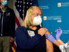 АНУ-ын насанд хүрсэн бүх иргэн энэ сарын 19-нөөс вакцинд хамрагдах боломж бүрдэнэ 