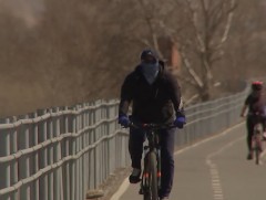 Туул голын хойд эрэг дагуух дугуйн замд төмөр хашлага тавьж эхэллээ