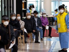 БНСУ 60-64 насны иргэдээ АстраЗенека вакцинд хамруулж эхэллээ