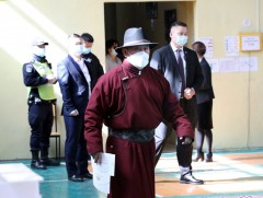 Монгол Улсын Ерөнхийлөгч Халтмаагийн Баттулга саналаа өглөө