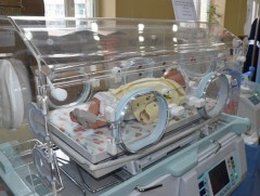 Коронавирусний халдвар хүндэрч, мэс заслаар төрөх тохиолдол олон байна 