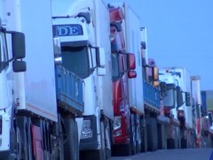 Замын-Үүд боомтоор нэвтрэх ачааны машины тоог 160-170 болгож нэмэгдүүлжээ