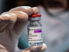Япон Астразенекагийн вакциныг онц байдлын дэглэмтэй мужууддаа нийлүүлнэ 