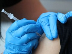 ХБНГУ ирэх сараас коронавирусний гуравдахь тунг хийнэ 