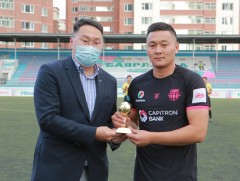 “Алтан бөмбөг”-ийн эзэд шагналаа гардан авлаа