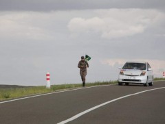 Хилчин бүсгүй Т.Рэнцэнбадам Төв аймгийн нутгаар дайран өнгөрч байна