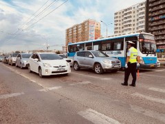 Нийслэлд 07:00 цагаас эхлэн замын хөдөлгөөний ачаалал нэмэгджээ