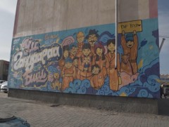 Залуус гэр хорооллыг өөрсдийн зурсан зургаар чимж байна