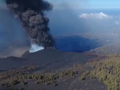 “Cumbre vieja” галт уулын хойд хэсэг нурж, их хэмжээний лаав урсан гарчээ