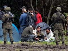 Польш нэмж дүрвэгч ирвэл хилийн мөргөлдөөн гарах эрсдэлтэйг анхааруулав